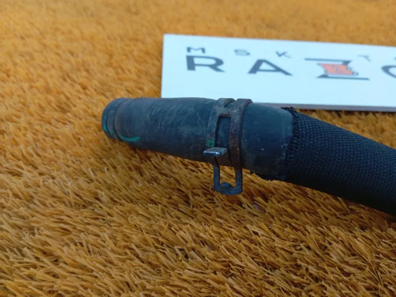 Патрубок радиатора