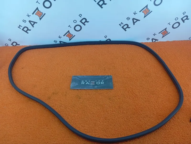 Уплотнитель проема двери