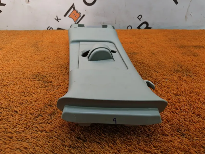 Обшивка центральной стойки