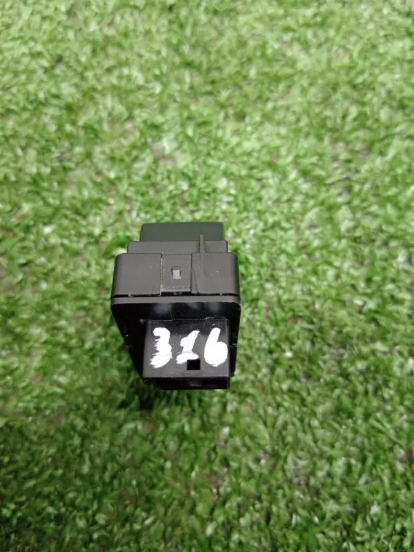 Кнопка стеклоподъемника