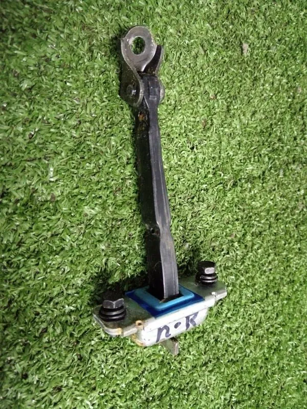 Ограничитель двери