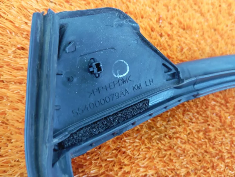 Уплотнитель двери