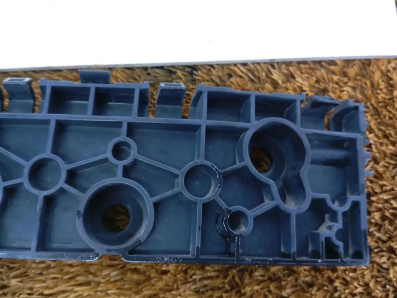 Крепление бампера