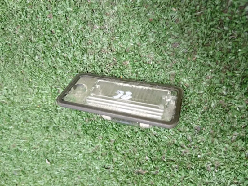 Фонарь подсветки номера