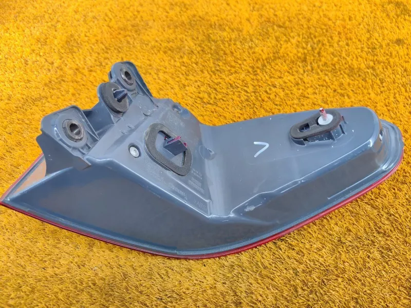 Фонарь задний