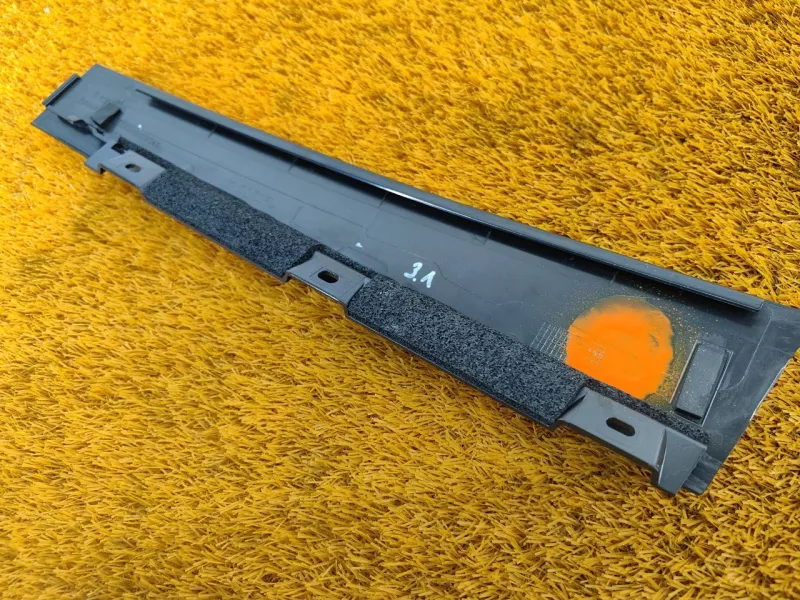 Молдинг двери