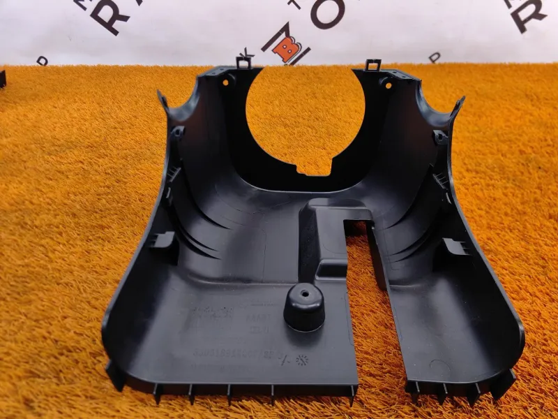 Кожух рулевой колонки