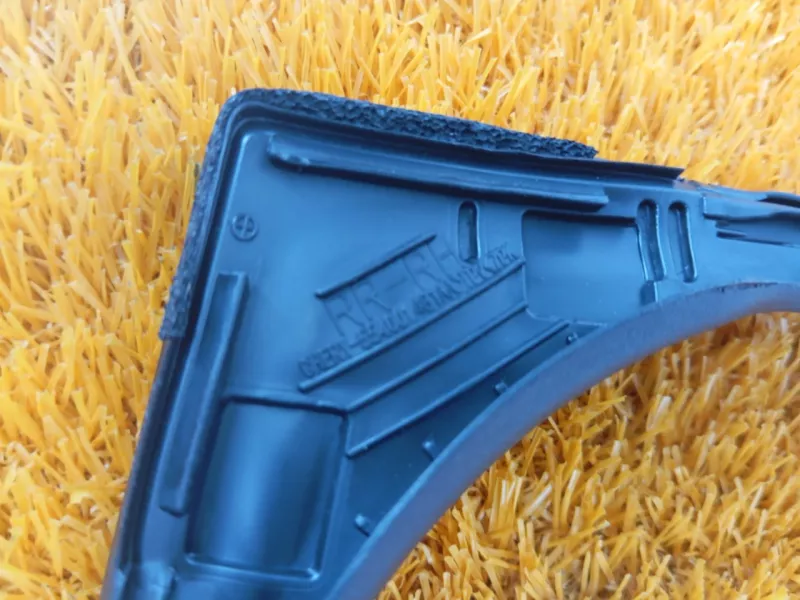 Уплотнитель стекла двери