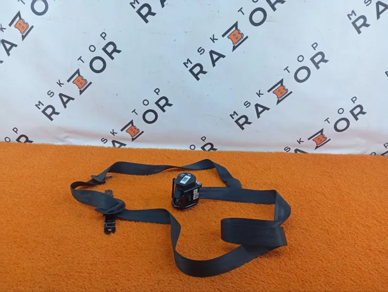 Ремень безопасности