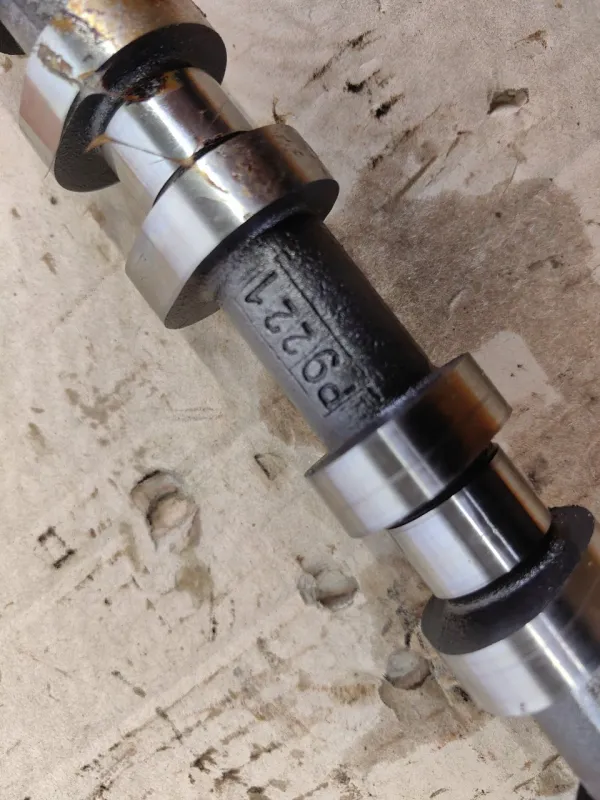 Распредвал выпускной