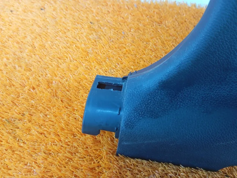 Обшивка центральной стойки