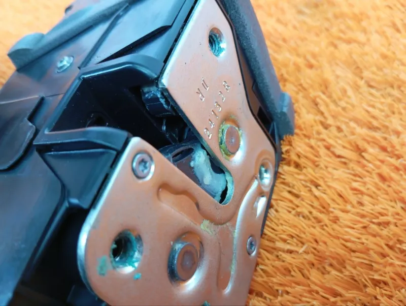 Замок двери