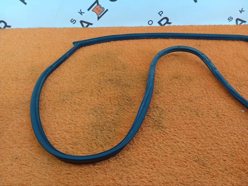 Уплотнитель двери