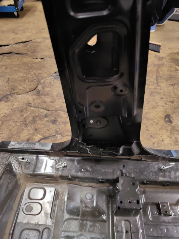 Порог с центральной стойкой