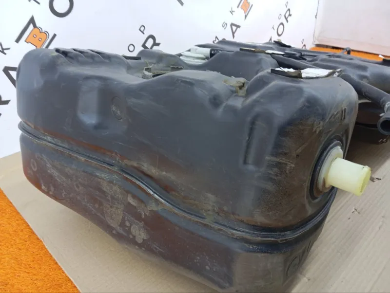 Бак топливный