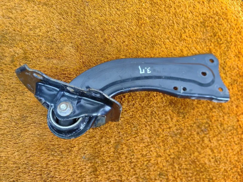 Рычаг подвески