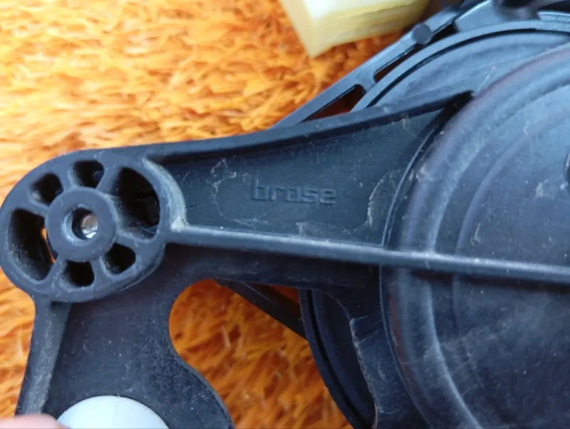 Стеклоподъемник