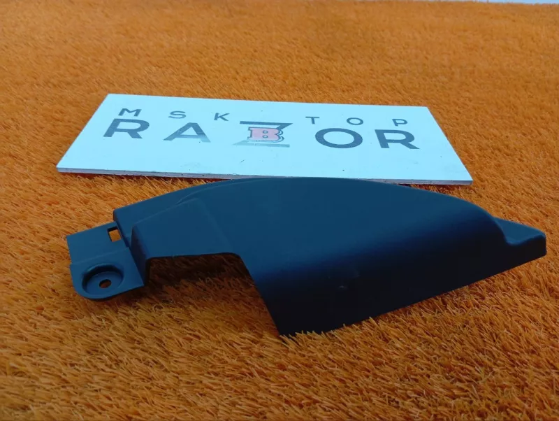 Уголок двери