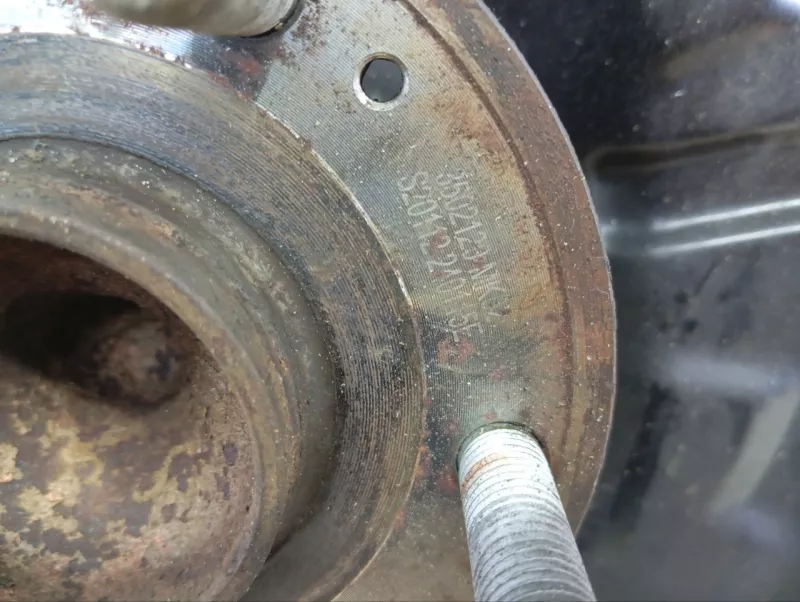 Кулак поворотный