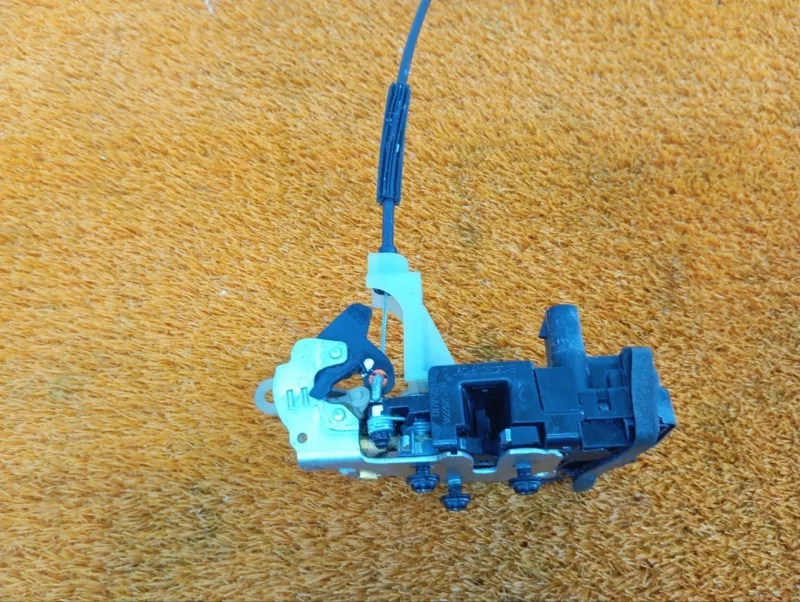 Замок двери