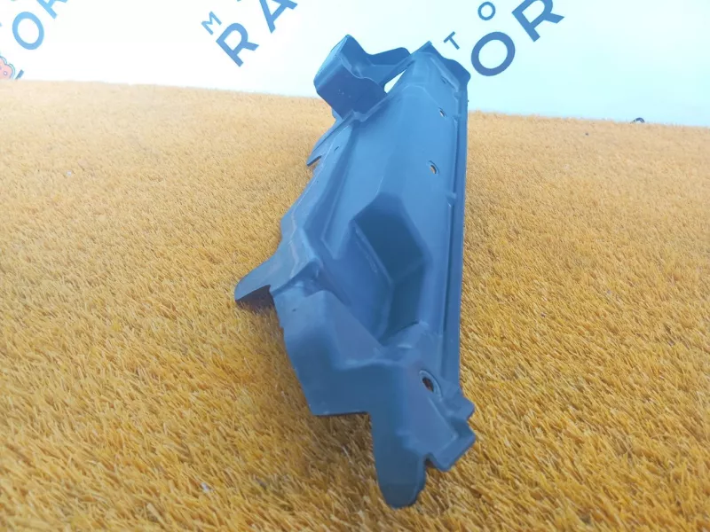 Крышка салонного фильтра