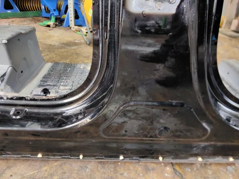 Порог с центральной стойкой