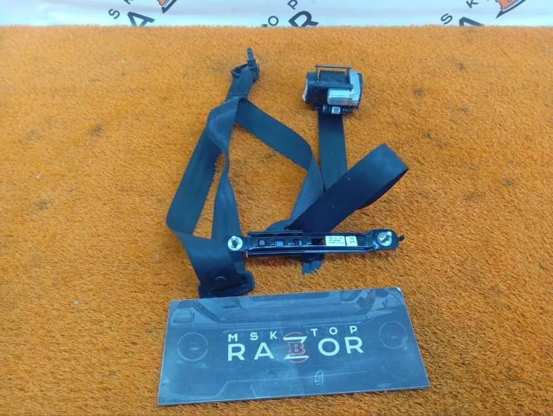 Ремень безопасности