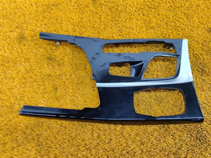 Накладка консоли