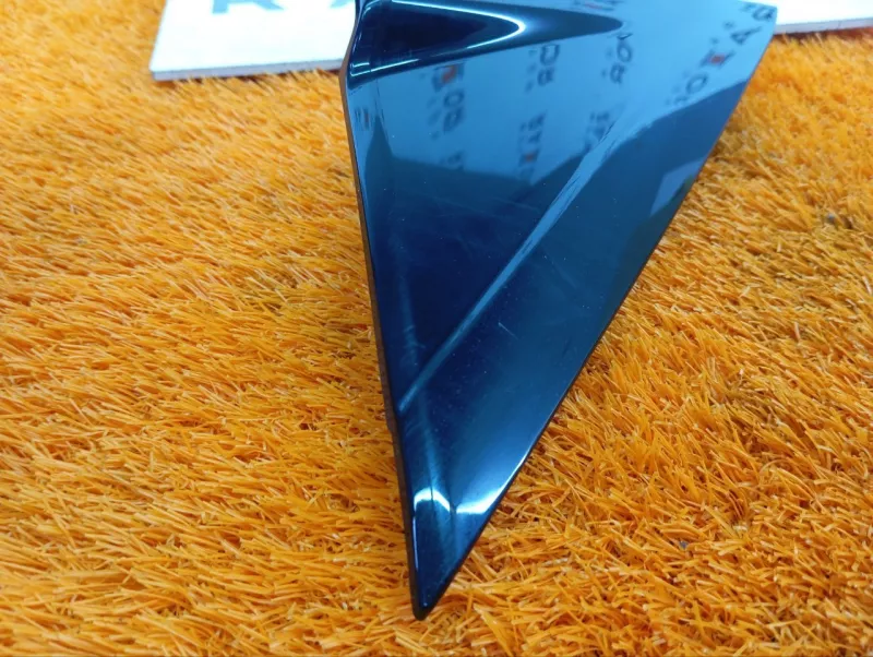 Уголок двери