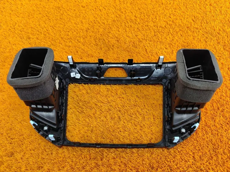 Декоративная накладка торпедо