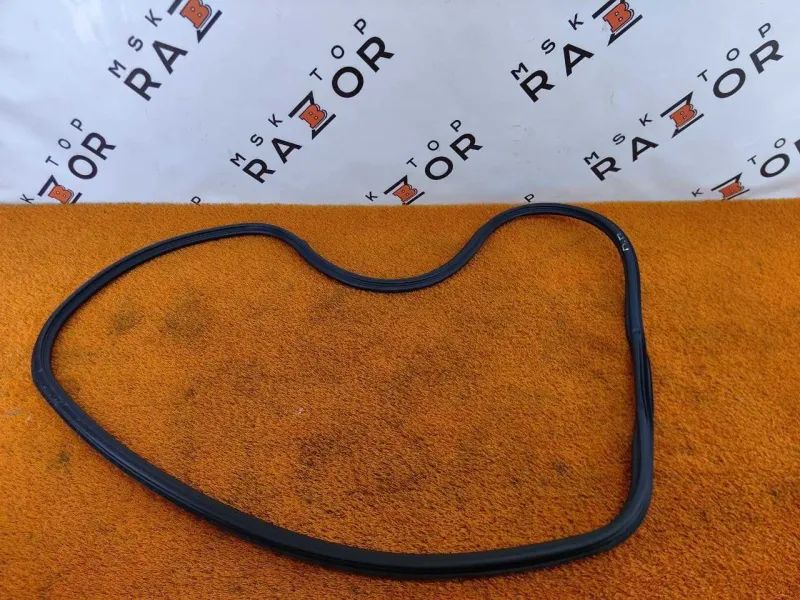 Уплотнитель проема двери