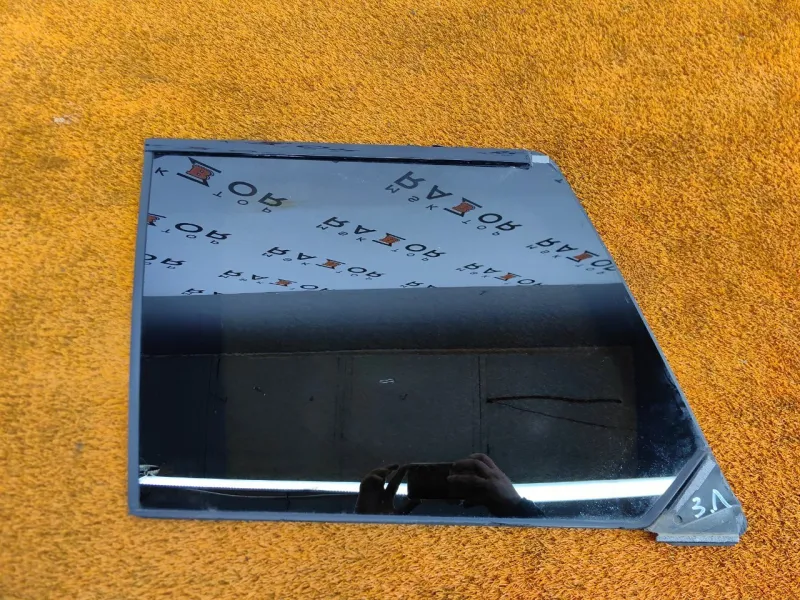 Форточка задняя