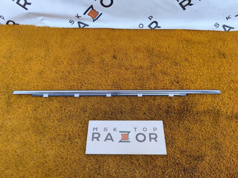 Уплотнитель стекла двери