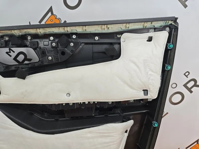 Обшивка двери