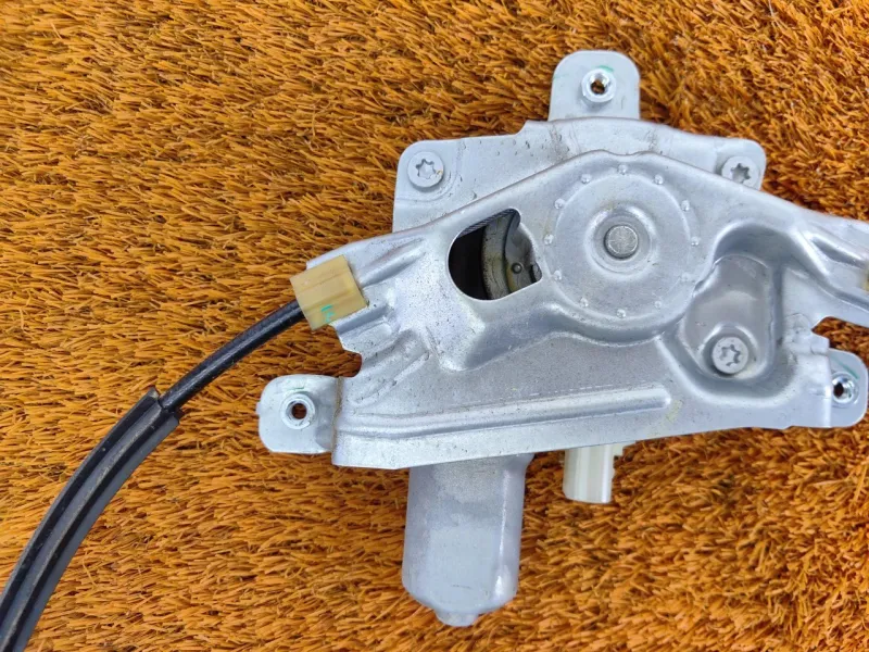 Стеклоподъемник