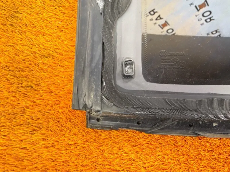 Форточка задняя