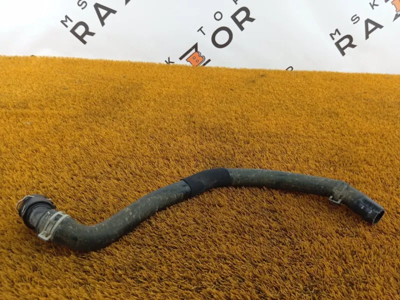 Патрубок отопителя