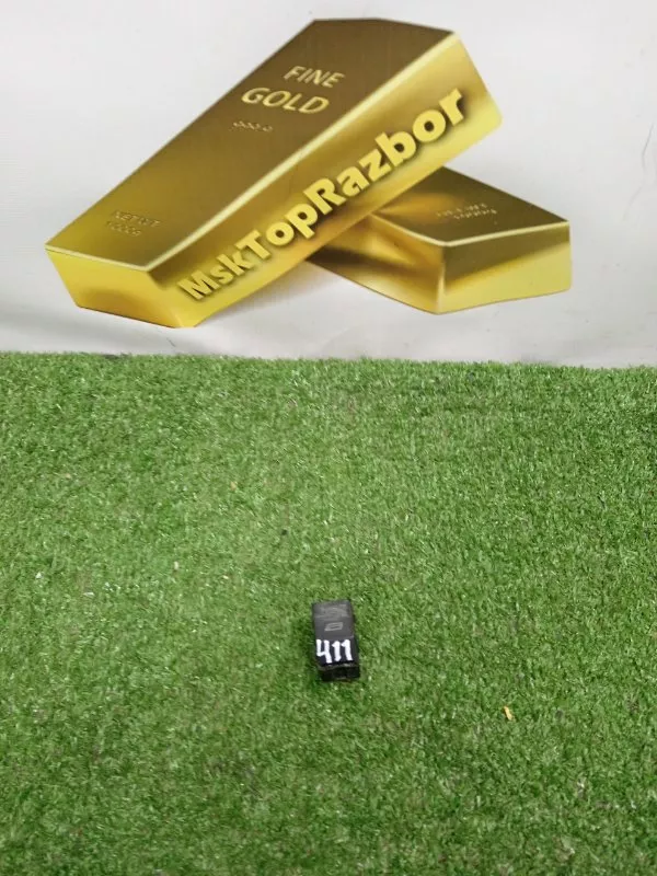 Кнопка стеклоподъемника