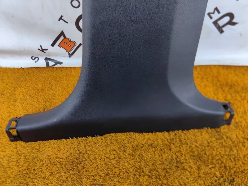 Обшивка центральной стойки