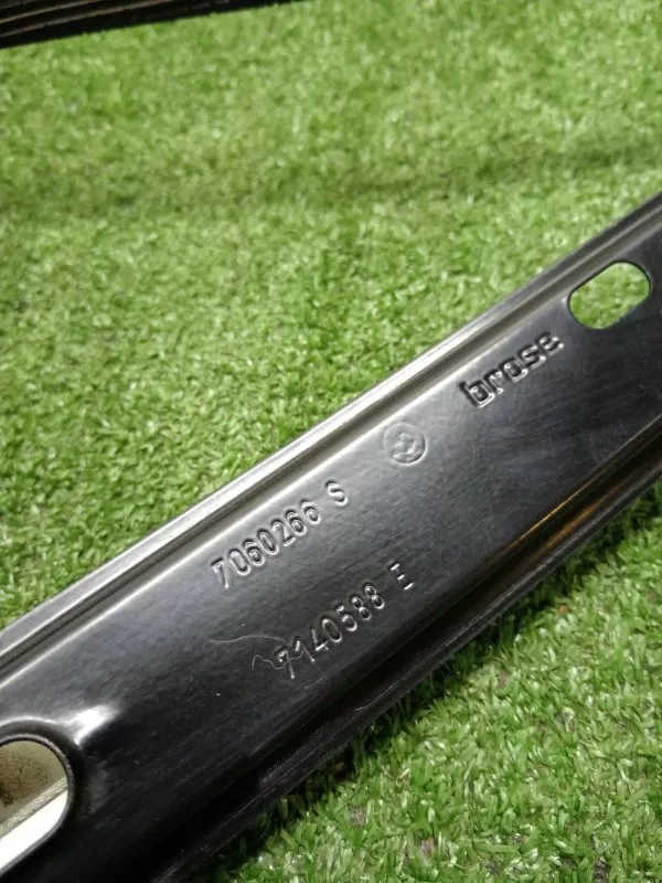 Стеклоподъемник BMW 3-Series 2008 51337140587 E90, передний правый