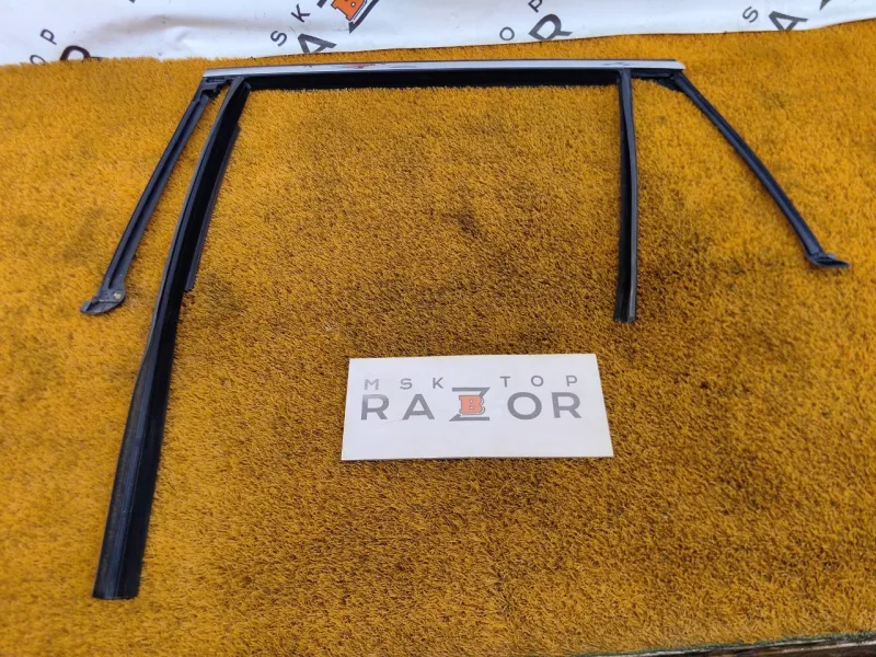 Уплотнитель стекла двери