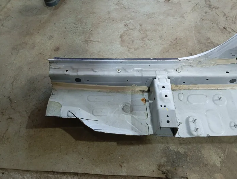 Порог с центральной стойкой