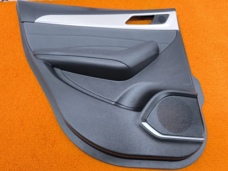 Обшивка двери