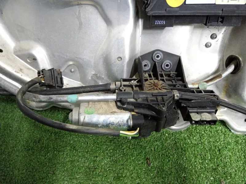 Стеклоподъемник Audi A8 2004 4E0839461C, задний левый