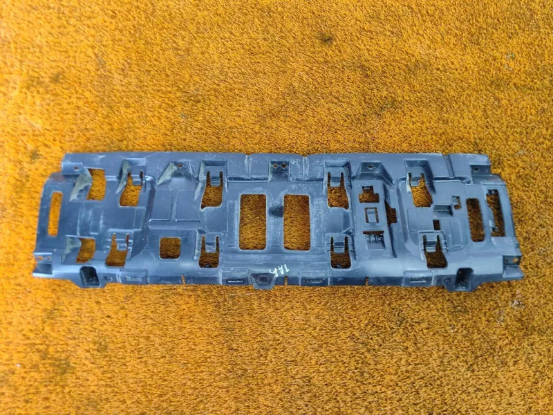 Кронштейн бампера