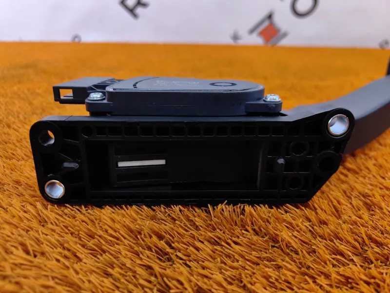 Педаль газа