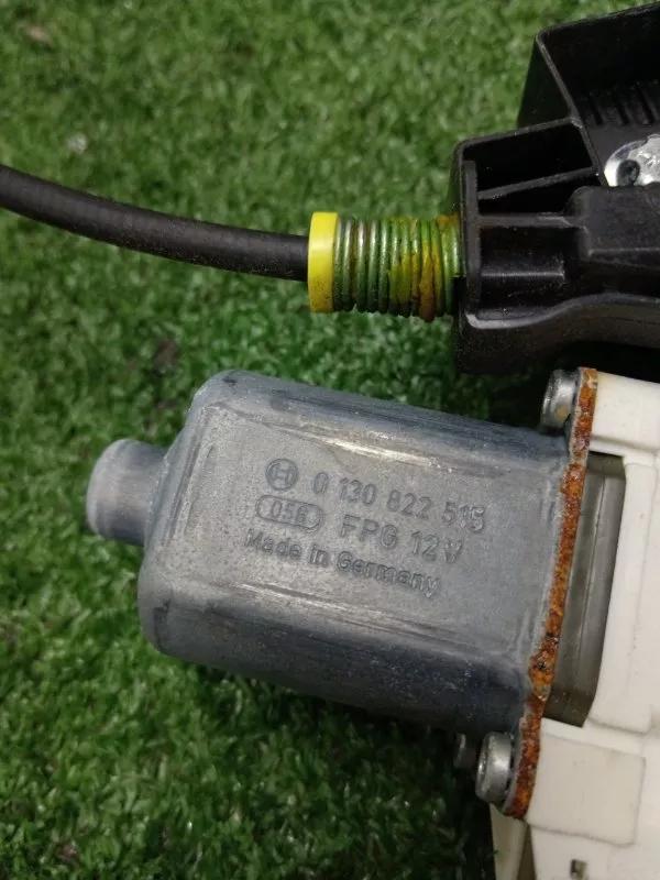 Стеклоподъемник BMW 7-Series 2010 51337182106 F02, передний правый