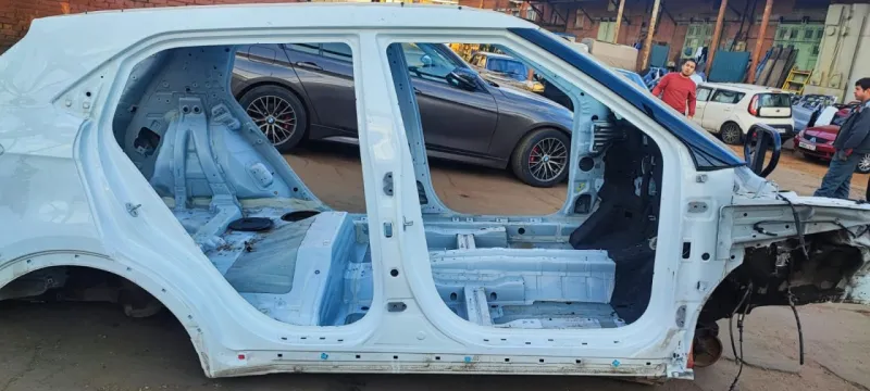 Порог с центральной стойкой