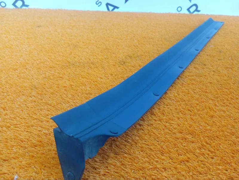 Уплотнитель двери