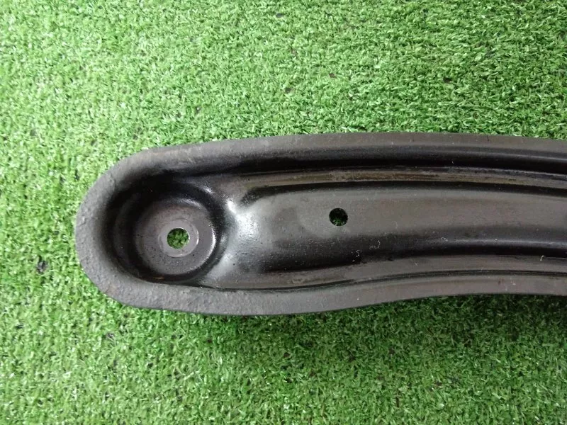 Крепление глушителя